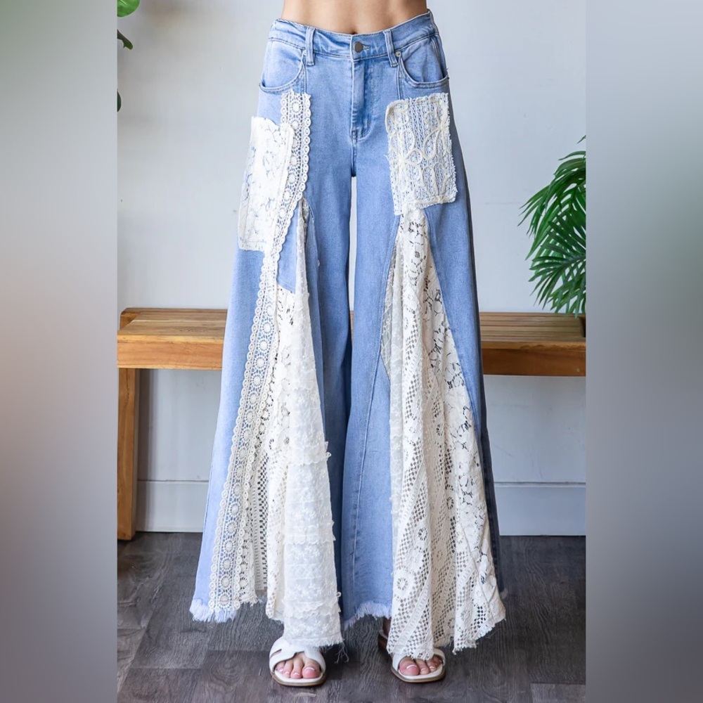 OLI & HALI Women’s Denim LACE INSERT DETAIL RUFFLE FLARE WIDE LEG PANTS - Picture 2 of 8